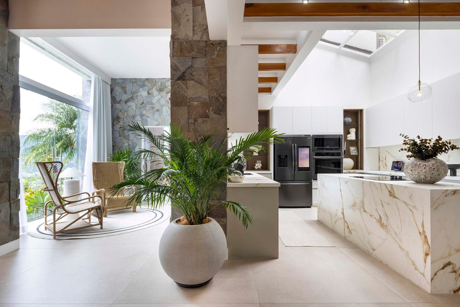 Kitchen Layout with Tiles